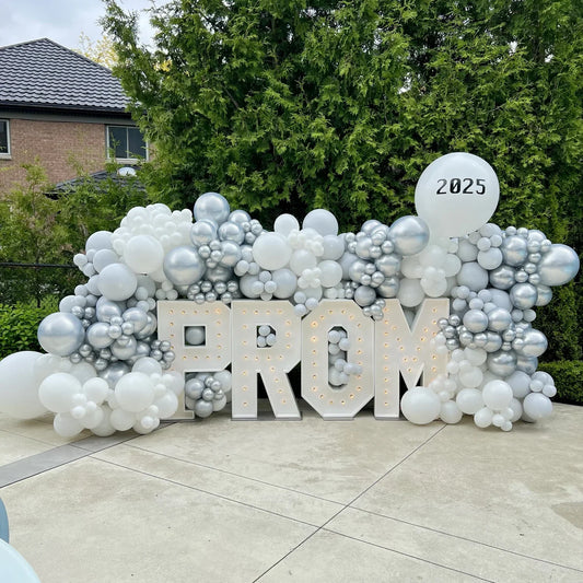 PROM Setup – Glamorous Balloon Decor for Your Special Night