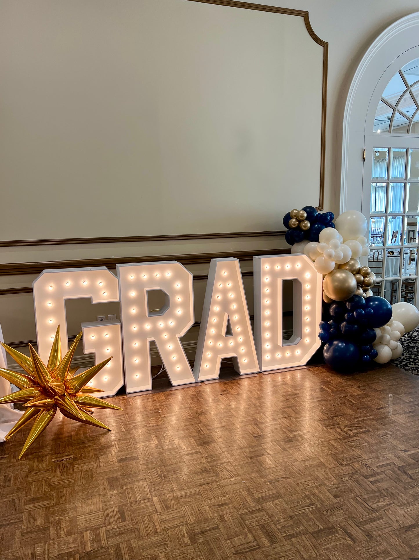 GRAD Marquee Letters Balloon Setup