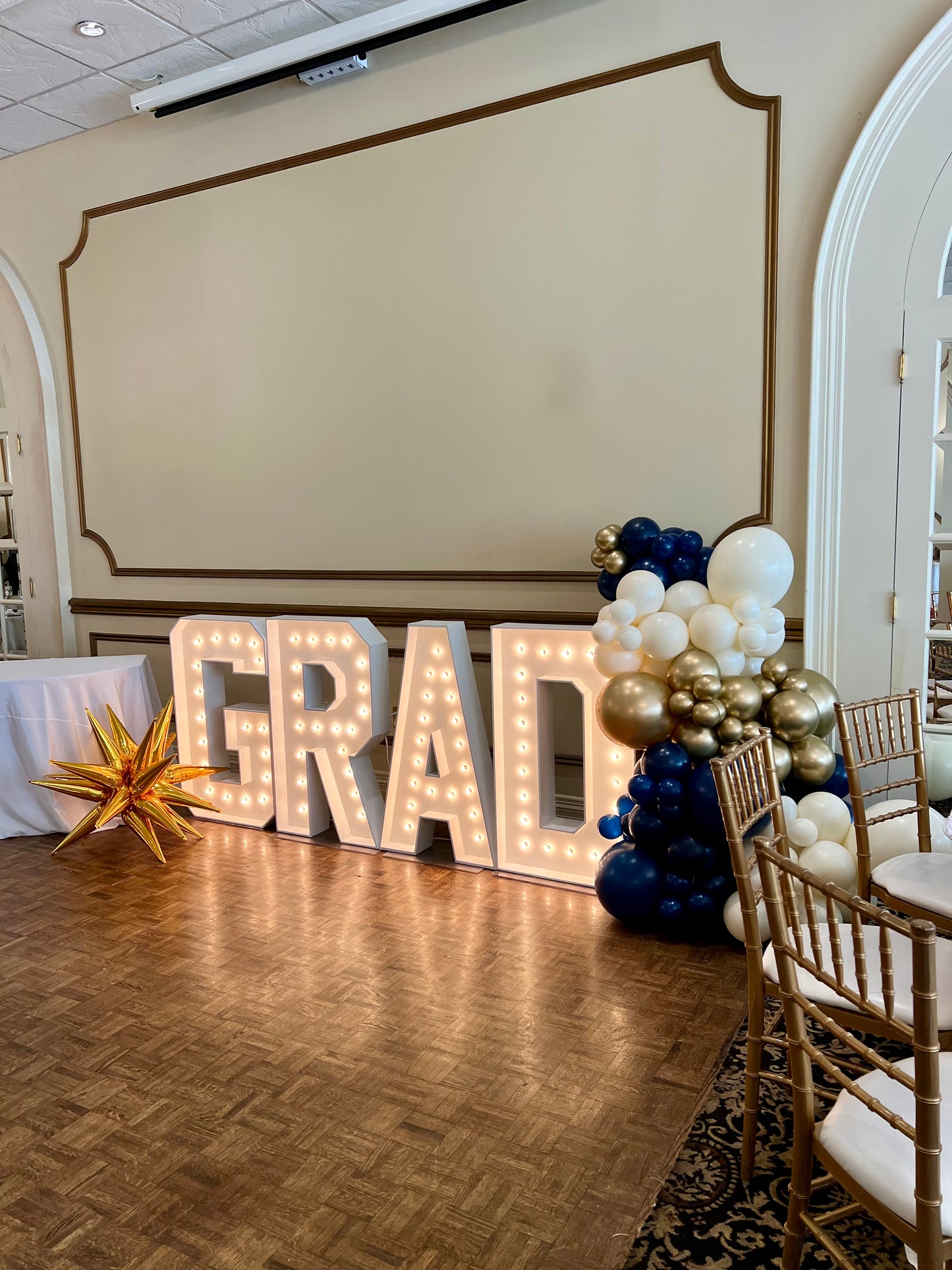 GRAD Marquee Letters Balloon Setup