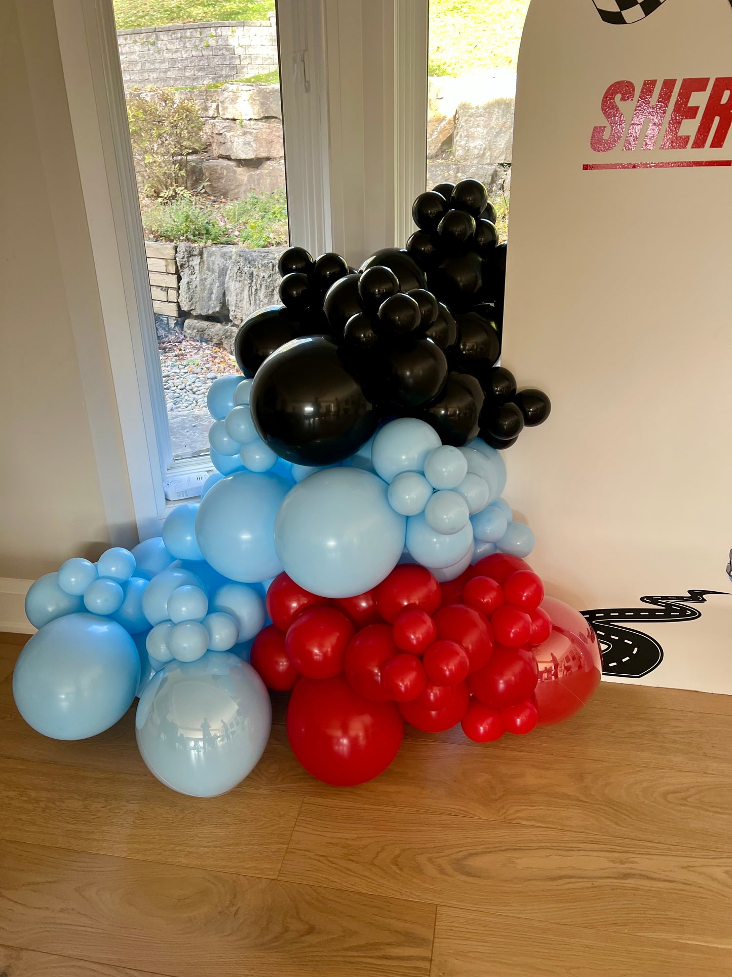 Racing Birthday Balloon Setup