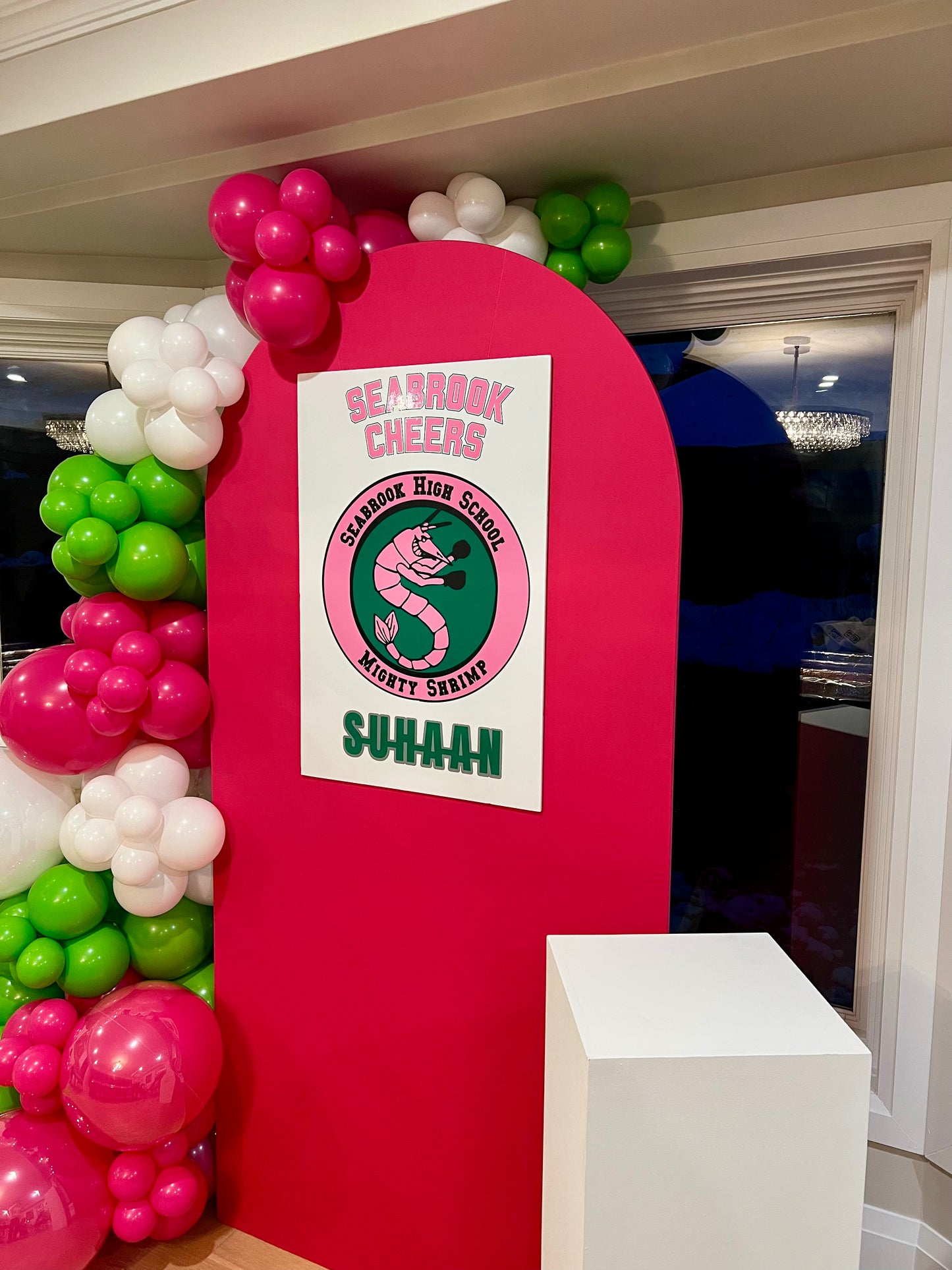 Seabrook Cheers Birthday Balloon Setup