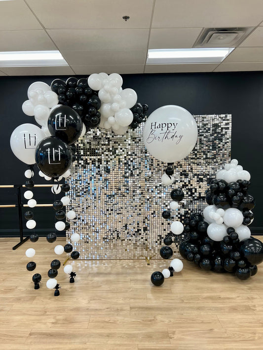 Shimmer Wall – Black & White Balloons
