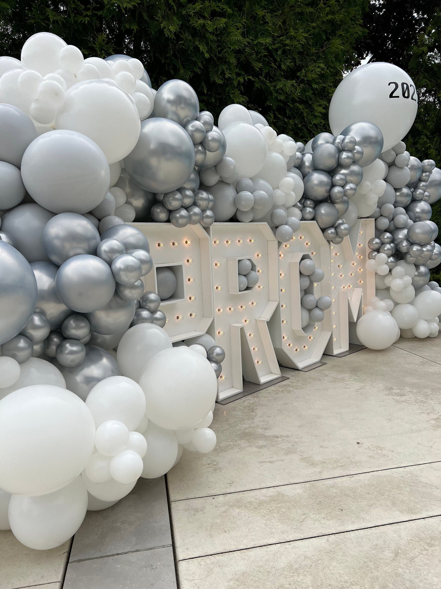 PROM Marquee Letters with Balloon Décor