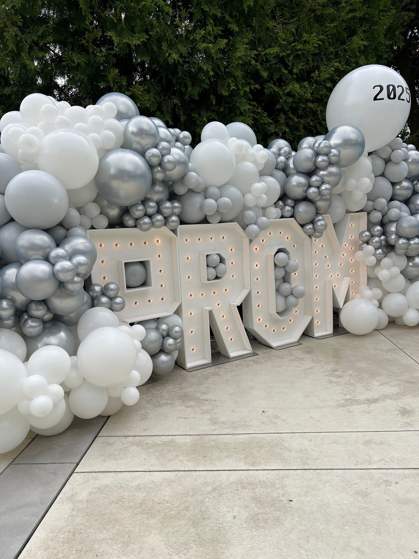 PROM Marquee Letters with Balloon Décor