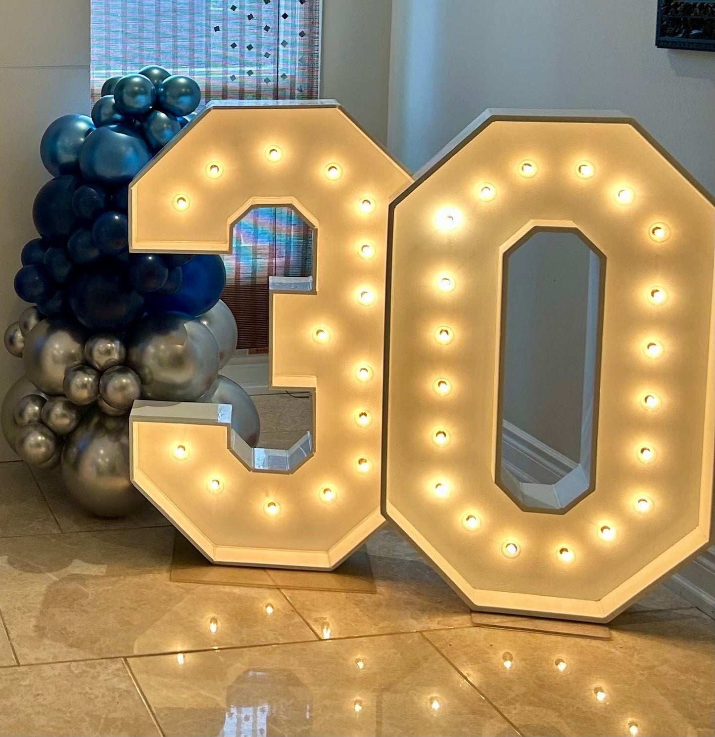 Backdrop – 30th Birthday with Blue & Silver Garland