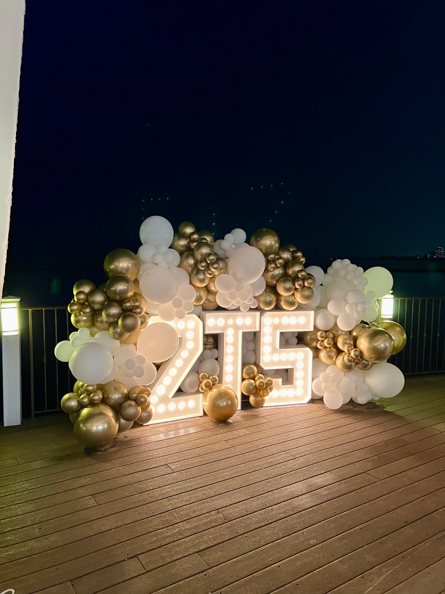 Custom 3-Letter Balloon Marquee Setup